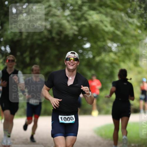 30.08.2026 - Elbe Triathlon Hamburg Antke Förster http://msf.ph/oto/10101264 30.08.2026 11:14:16 Laufen 1000 meine-sportfotos.de