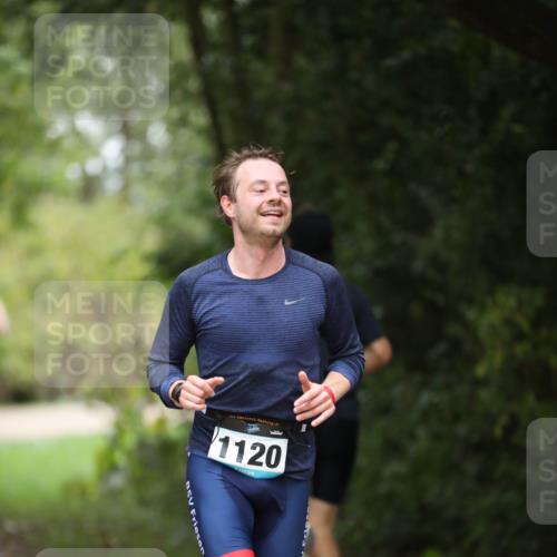 30.08.2026 - Elbe Triathlon Hamburg Antke Förster http://msf.ph/oto/10101274 30.08.2026 11:14:20 Laufen 1120 meine-sportfotos.de