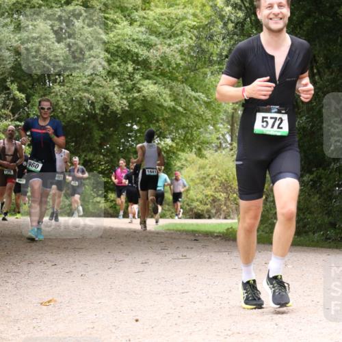 30.08.2026 - Elbe Triathlon Hamburg Antke Förster http://msf.ph/oto/10101275 30.08.2026 11:17:42 Laufen 425, 491, 960, 021, 1441, 572 meine-sportfotos.de