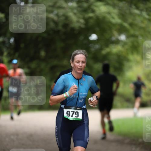 30.08.2026 - Elbe Triathlon Hamburg Antke Förster http://msf.ph/oto/10101280 30.08.2026 11:14:23 Laufen 979 meine-sportfotos.de