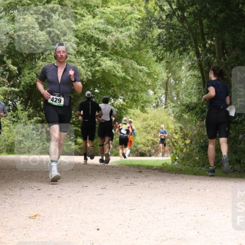 30.08.2026 - Elbe Triathlon Hamburg Antke Förster http://msf.ph/oto/10101299 30.08.2026 11:17:52 Laufen 429 meine-sportfotos.de