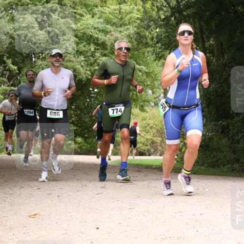 30.08.2026 - Elbe Triathlon Hamburg Antke Förster http://msf.ph/oto/10101327 30.08.2026 11:18:14 Laufen 1059, 1094, 686, 774 meine-sportfotos.de