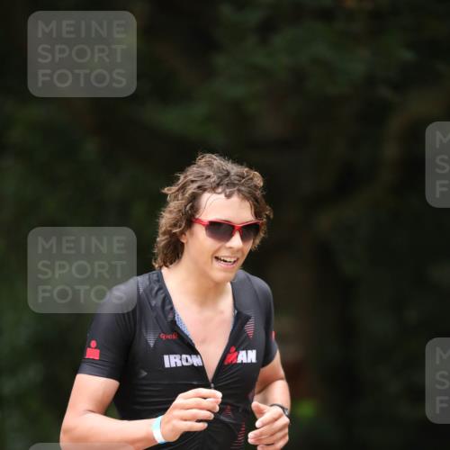 30.08.2026 - Elbe Triathlon Hamburg Antke Förster http://msf.ph/oto/10101346 30.08.2026 11:15:06 Laufen 791 meine-sportfotos.de