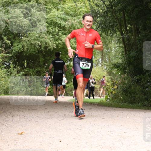 30.08.2026 - Elbe Triathlon Hamburg Antke Förster http://msf.ph/oto/10101359 30.08.2026 11:18:31 Laufen 735 meine-sportfotos.de