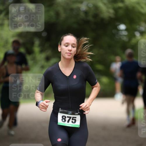 30.08.2026 - Elbe Triathlon Hamburg Antke Förster http://msf.ph/oto/10101378 30.08.2026 11:15:24 Laufen 875 meine-sportfotos.de