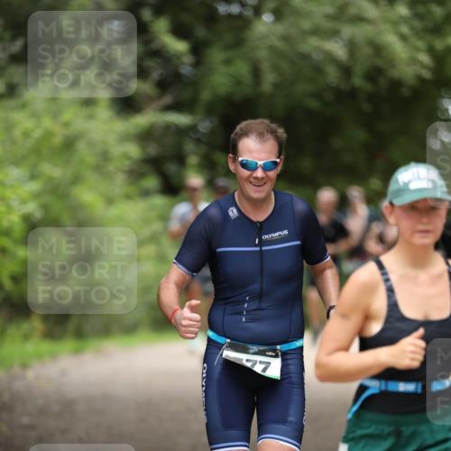 30.08.2026 - Elbe Triathlon Hamburg Antke Förster http://msf.ph/oto/10101386 30.08.2026 11:15:28 Laufen 712, 77 meine-sportfotos.de
