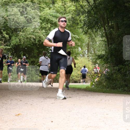 30.08.2026 - Elbe Triathlon Hamburg Antke Förster http://msf.ph/oto/10101425 30.08.2026 11:19:05 Laufen  meine-sportfotos.de