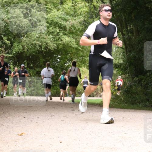 30.08.2026 - Elbe Triathlon Hamburg Antke Förster http://msf.ph/oto/10101427 30.08.2026 11:19:06 Laufen  meine-sportfotos.de