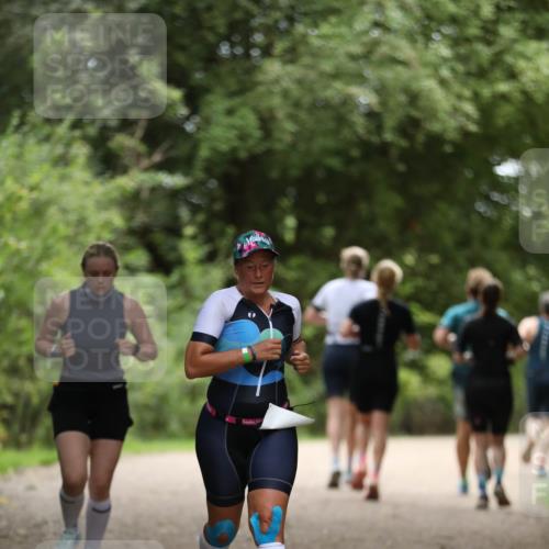 30.08.2026 - Elbe Triathlon Hamburg Antke Förster http://msf.ph/oto/10101440 30.08.2026 11:15:56 Laufen  meine-sportfotos.de
