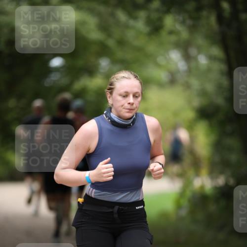 30.08.2026 - Elbe Triathlon Hamburg Antke Förster http://msf.ph/oto/10101446 30.08.2026 11:16:00 Laufen  meine-sportfotos.de
