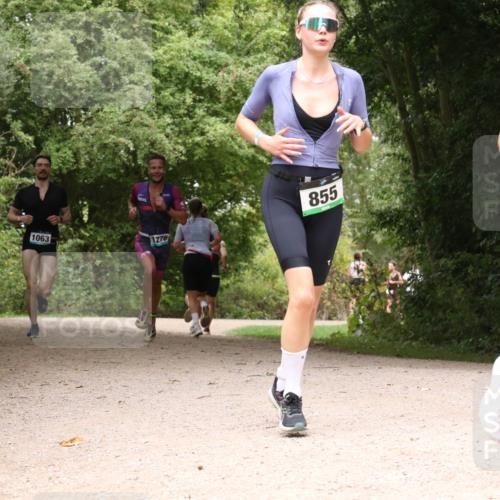 30.08.2026 - Elbe Triathlon Hamburg Antke Förster http://msf.ph/oto/10101447 30.08.2026 11:19:17 Laufen 855, 1063, 1276 meine-sportfotos.de