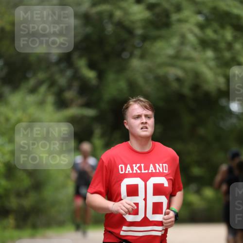 30.08.2026 - Elbe Triathlon Hamburg Antke Förster http://msf.ph/oto/10101454 30.08.2026 11:16:20 Laufen 96, 479 meine-sportfotos.de