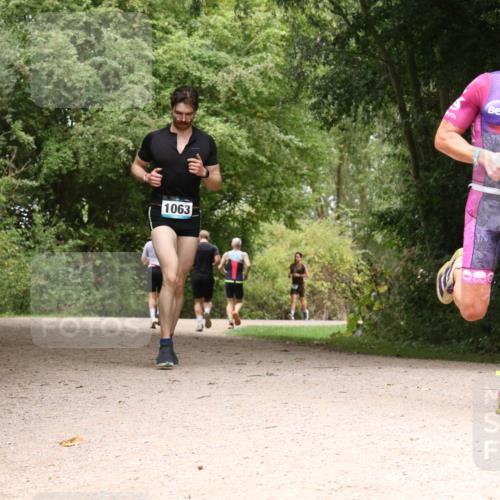 30.08.2026 - Elbe Triathlon Hamburg Antke Förster http://msf.ph/oto/10101455 30.08.2026 11:19:19 Laufen 1063, 1276 meine-sportfotos.de