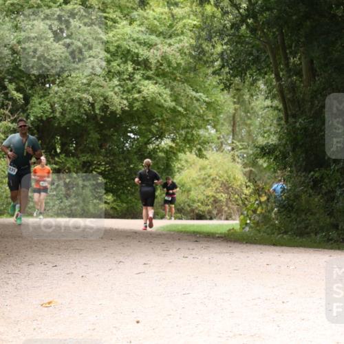 30.08.2026 - Elbe Triathlon Hamburg Antke Förster http://msf.ph/oto/10101497 30.08.2026 11:19:52 Laufen 035 meine-sportfotos.de