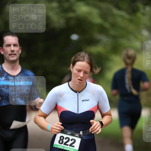 30.08.2026 - Elbe Triathlon Hamburg Antke Förster http://msf.ph/oto/10101512 30.08.2026 11:16:53 Laufen 822 meine-sportfotos.de
