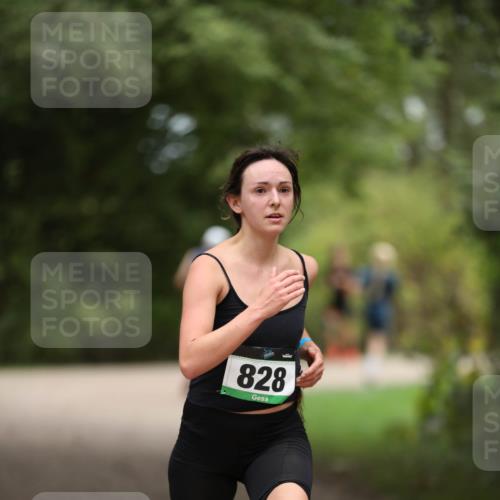 30.08.2026 - Elbe Triathlon Hamburg Antke Förster http://msf.ph/oto/10101532 30.08.2026 11:17:03 Laufen 828 meine-sportfotos.de