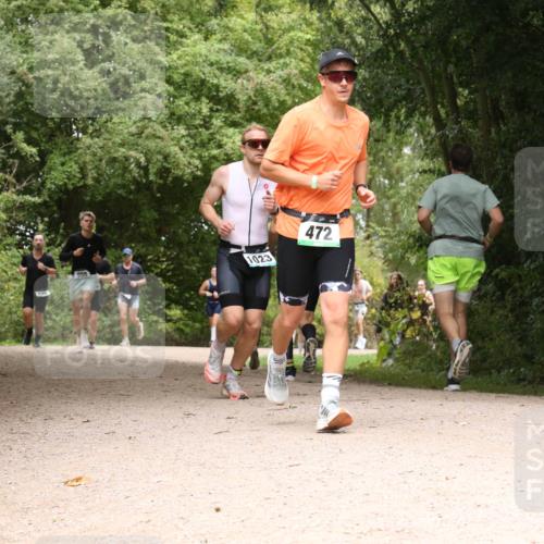 30.08.2026 - Elbe Triathlon Hamburg Antke Förster http://msf.ph/oto/10101623 30.08.2026 11:21:18 Laufen 1023, 472 meine-sportfotos.de