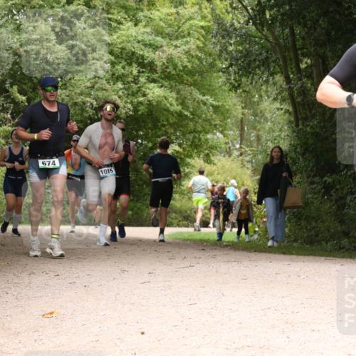 30.08.2026 - Elbe Triathlon Hamburg Antke Förster http://msf.ph/oto/10101647 30.08.2026 11:21:29 Laufen 674, 1015, 1006 meine-sportfotos.de