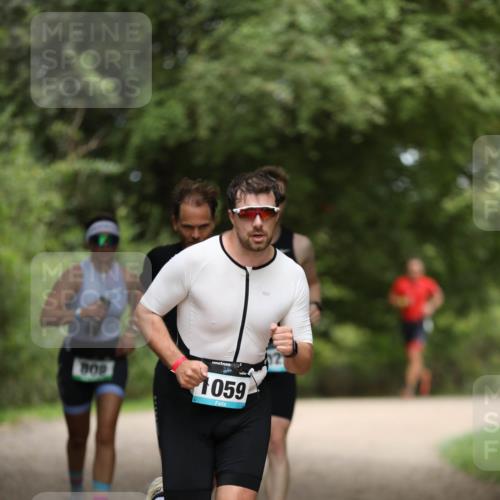 30.08.2026 - Elbe Triathlon Hamburg Antke Förster http://msf.ph/oto/10101652 30.08.2026 11:18:19 Laufen 1059 meine-sportfotos.de