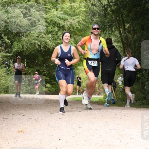 30.08.2026 - Elbe Triathlon Hamburg Antke Förster http://msf.ph/oto/10101657 30.08.2026 11:21:33 Laufen 13, 1104 meine-sportfotos.de