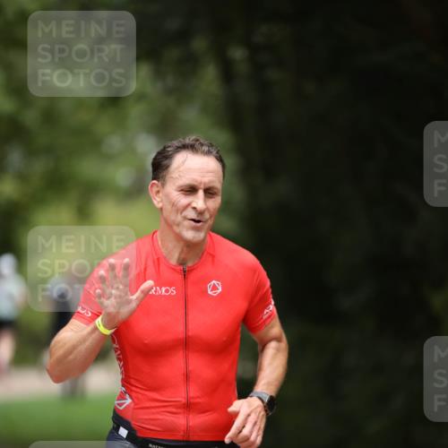 30.08.2026 - Elbe Triathlon Hamburg Antke Förster http://msf.ph/oto/10101672 30.08.2026 11:18:32 Laufen 53, 55, 735 meine-sportfotos.de