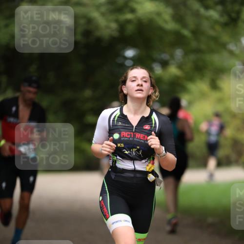30.08.2026 - Elbe Triathlon Hamburg Antke Förster http://msf.ph/oto/10101722 30.08.2026 11:19:01 Laufen  meine-sportfotos.de