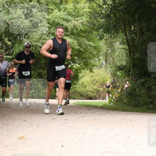 30.08.2026 - Elbe Triathlon Hamburg Antke Förster http://msf.ph/oto/10101723 30.08.2026 11:22:02 Laufen 1073, 608, 1545, 1434 meine-sportfotos.de