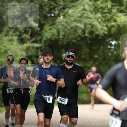 30.08.2026 - Elbe Triathlon Hamburg Antke Förster http://msf.ph/oto/10101742 30.08.2026 11:19:12 Laufen 855, 585, 3 meine-sportfotos.de