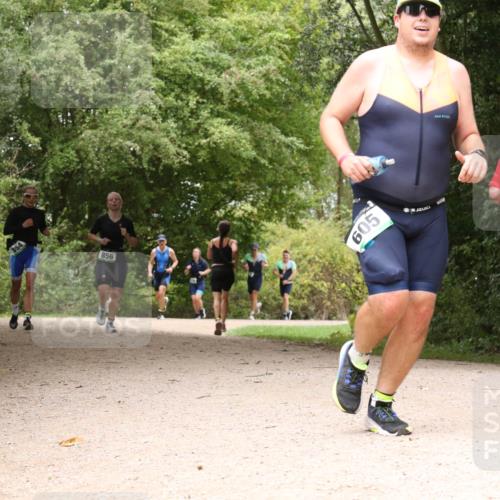 30.08.2026 - Elbe Triathlon Hamburg Antke Förster http://msf.ph/oto/10101765 30.08.2026 11:22:22 Laufen 856, 605 meine-sportfotos.de