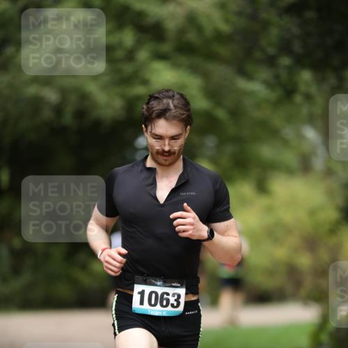 30.08.2026 - Elbe Triathlon Hamburg Antke Förster http://msf.ph/oto/10101768 30.08.2026 11:19:21 Laufen 1063 meine-sportfotos.de
