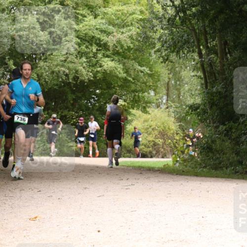 30.08.2026 - Elbe Triathlon Hamburg Antke Förster http://msf.ph/oto/10101785 30.08.2026 11:22:31 Laufen 836, 736 meine-sportfotos.de