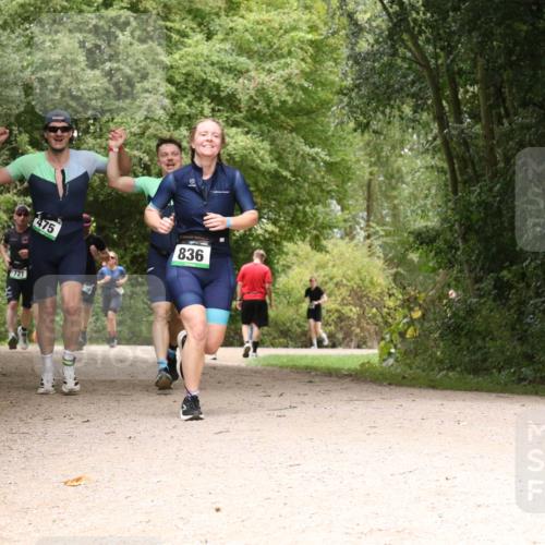 30.08.2026 - Elbe Triathlon Hamburg Antke Förster http://msf.ph/oto/10101797 30.08.2026 11:22:36 Laufen 721, 475, 836 meine-sportfotos.de