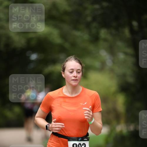 30.08.2026 - Elbe Triathlon Hamburg Antke Förster http://msf.ph/oto/10101828 30.08.2026 11:20:04 Laufen 902 meine-sportfotos.de