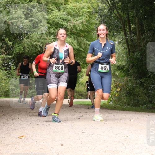 30.08.2026 - Elbe Triathlon Hamburg Antke Förster http://msf.ph/oto/10101839 30.08.2026 11:22:58 Laufen 993, 860, 861 meine-sportfotos.de