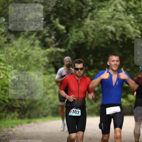 30.08.2026 - Elbe Triathlon Hamburg Antke Förster http://msf.ph/oto/10101844 30.08.2026 11:20:15 Laufen 1102 meine-sportfotos.de