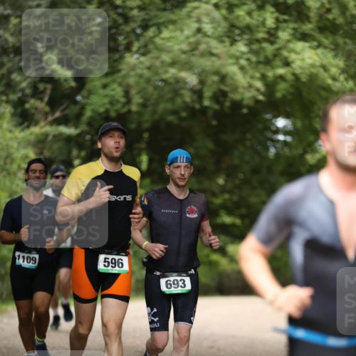 30.08.2026 - Elbe Triathlon Hamburg Antke Förster http://msf.ph/oto/10101894 30.08.2026 11:20:49 Laufen 1109, 596, 693 meine-sportfotos.de
