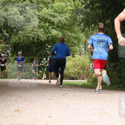 30.08.2026 - Elbe Triathlon Hamburg Antke Förster http://msf.ph/oto/10101897 30.08.2026 11:23:27 Laufen 457, 40, 787 meine-sportfotos.de
