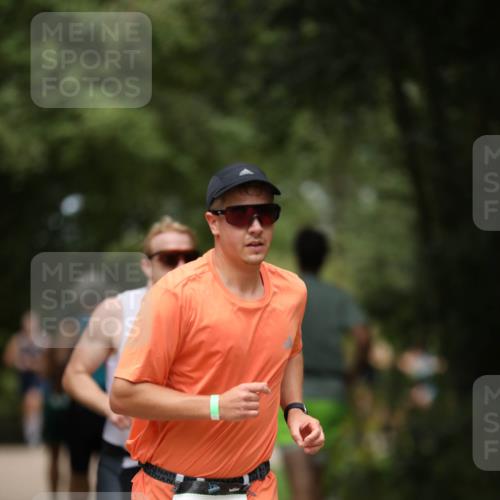 30.08.2026 - Elbe Triathlon Hamburg Antke Förster http://msf.ph/oto/10101934 30.08.2026 11:21:19 Laufen 472 meine-sportfotos.de