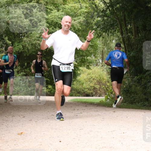 30.08.2026 - Elbe Triathlon Hamburg Antke Förster http://msf.ph/oto/10101937 30.08.2026 11:24:01 Laufen 514, 1198, 1292, 1079 meine-sportfotos.de