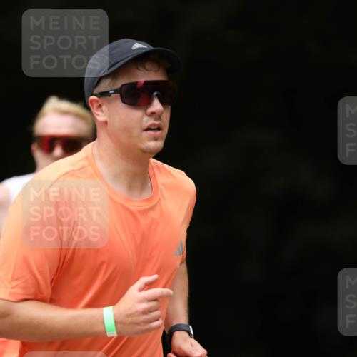 30.08.2026 - Elbe Triathlon Hamburg Antke Förster http://msf.ph/oto/10101938 30.08.2026 11:21:21 Laufen 472 meine-sportfotos.de
