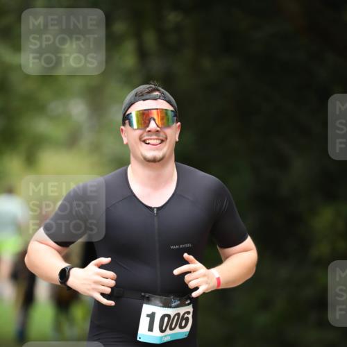 30.08.2026 - Elbe Triathlon Hamburg Antke Förster http://msf.ph/oto/10101956 30.08.2026 11:21:29 Laufen 1006 meine-sportfotos.de