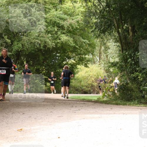 30.08.2026 - Elbe Triathlon Hamburg Antke Förster http://msf.ph/oto/10101959 30.08.2026 11:24:21 Laufen 354 meine-sportfotos.de
