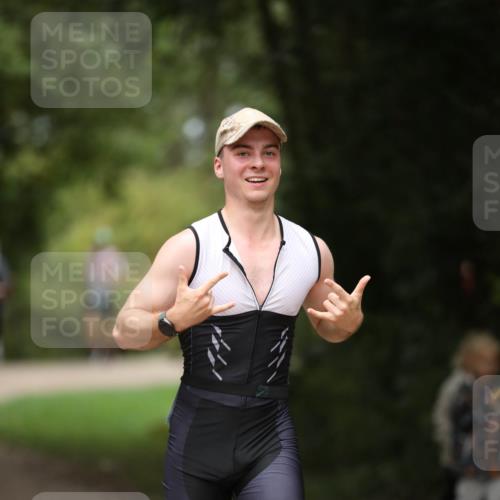 30.08.2026 - Elbe Triathlon Hamburg Antke Förster http://msf.ph/oto/10101978 30.08.2026 11:21:39 Laufen  meine-sportfotos.de