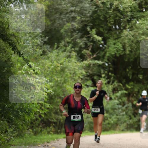 30.08.2026 - Elbe Triathlon Hamburg Antke Förster http://msf.ph/oto/10101982 30.08.2026 11:21:42 Laufen 891, 954 meine-sportfotos.de