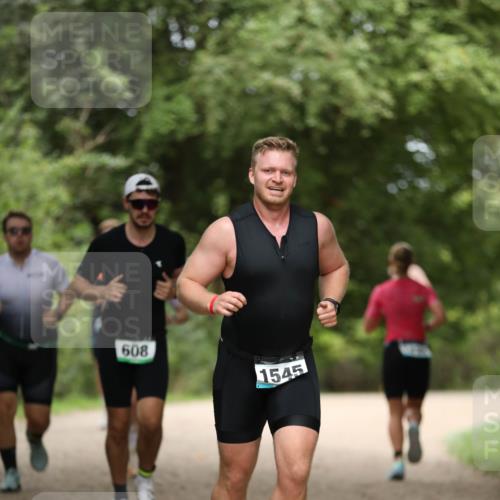 30.08.2026 - Elbe Triathlon Hamburg Antke Förster http://msf.ph/oto/10102032 30.08.2026 11:22:02 Laufen 608, 1545 meine-sportfotos.de