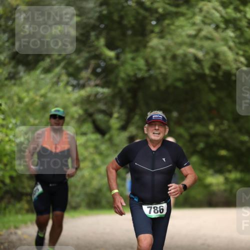30.08.2026 - Elbe Triathlon Hamburg Antke Förster http://msf.ph/oto/10102062 30.08.2026 11:22:18 Laufen 10, 786 meine-sportfotos.de