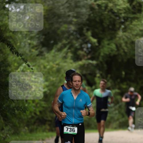 30.08.2026 - Elbe Triathlon Hamburg Antke Förster http://msf.ph/oto/10102094 30.08.2026 11:22:32 Laufen 736, 6 meine-sportfotos.de