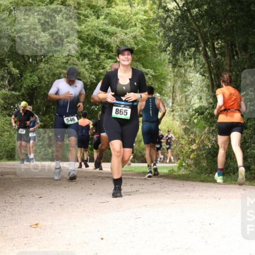 30.08.2026 - Elbe Triathlon Hamburg Antke Förster http://msf.ph/oto/10102107 30.08.2026 11:25:55 Laufen 764, 546, 865 meine-sportfotos.de