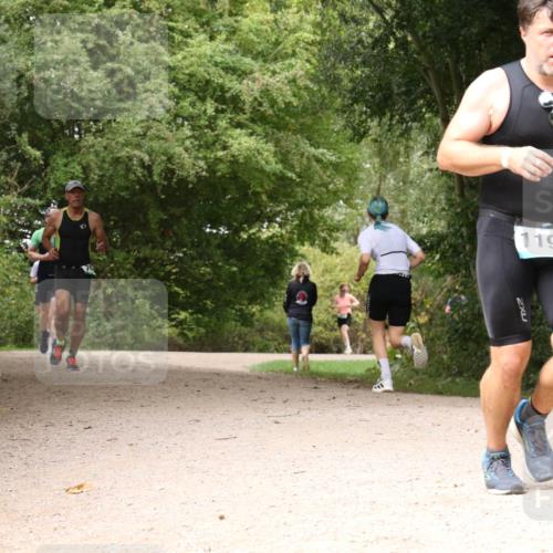 30.08.2026 - Elbe Triathlon Hamburg Antke Förster http://msf.ph/oto/10102143 30.08.2026 11:26:14 Laufen 1191 meine-sportfotos.de