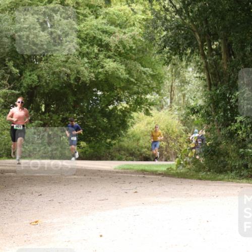 30.08.2026 - Elbe Triathlon Hamburg Antke Förster http://msf.ph/oto/10102161 30.08.2026 11:26:25 Laufen 901 meine-sportfotos.de